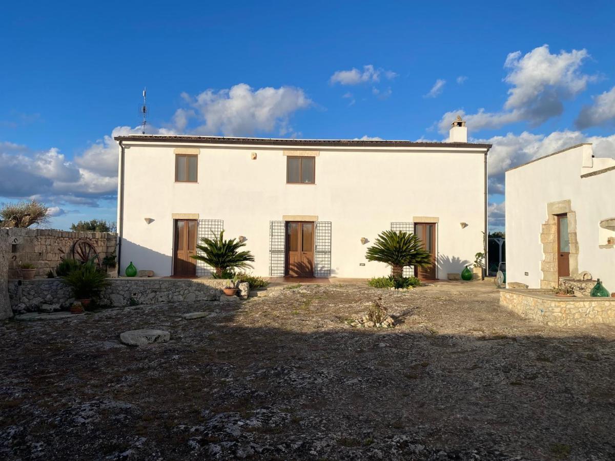 Agriturismo Masseria Saittole Carpignano Salentino Exterior photo